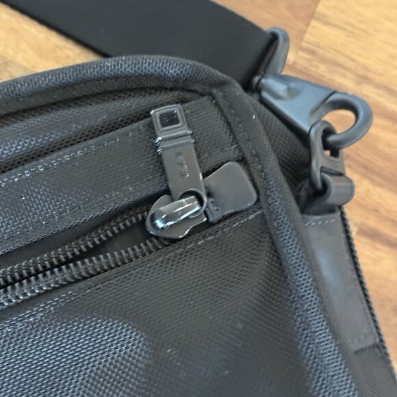 Tumi Alpha 2 Compact Large Screen Briefcase Laptop Bag Nylon Black 26114D2 $550 - Picture 15 of 16